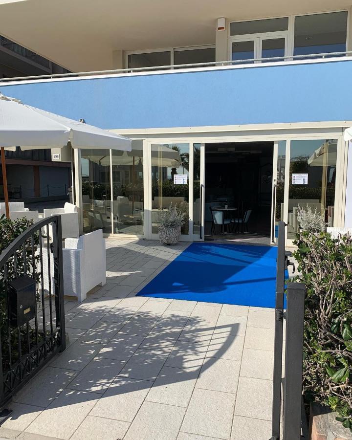 Hotel Croce Del Sud リミニ エクステリア 写真