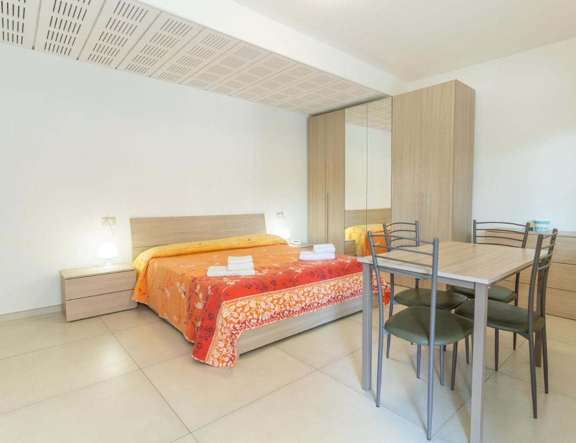 Hotel Croce Del Sud リミニ エクステリア 写真