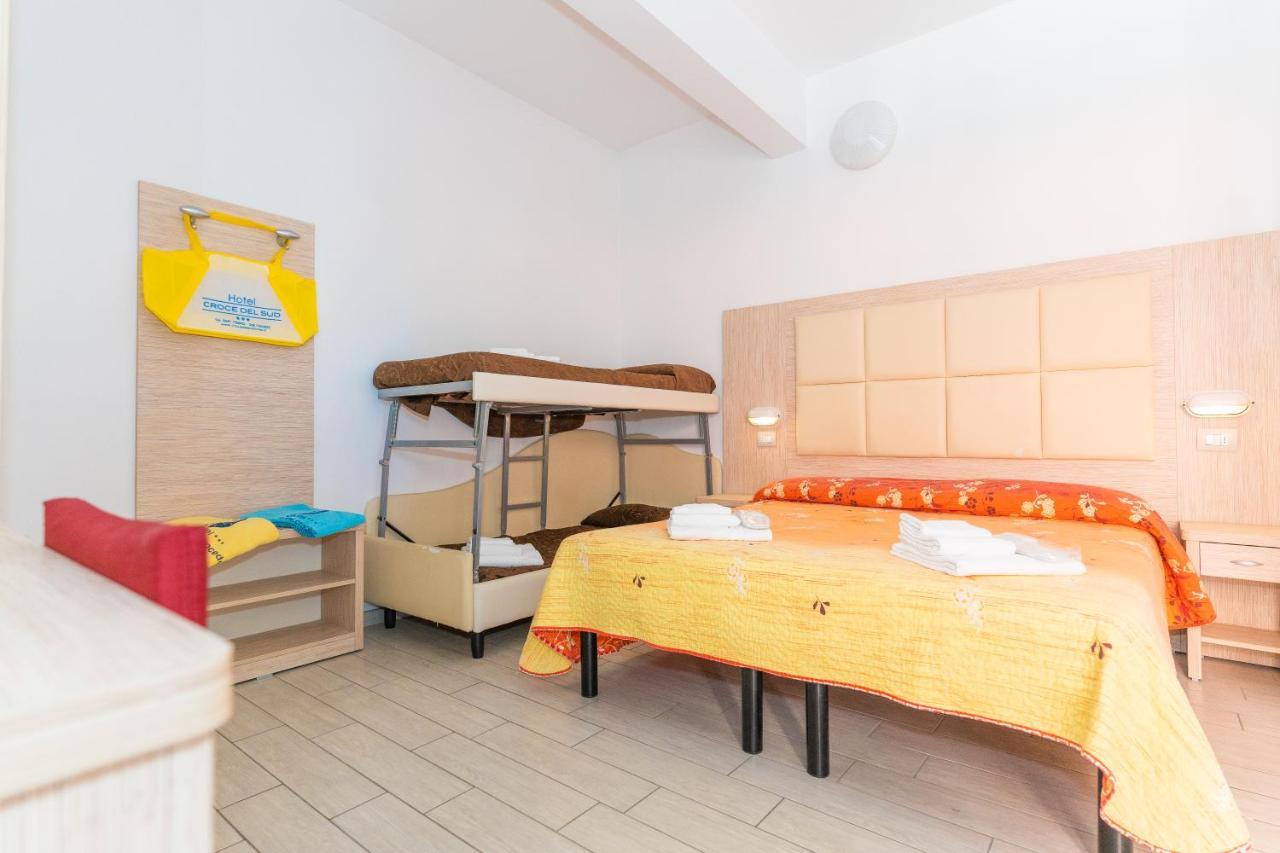 Hotel Croce Del Sud リミニ エクステリア 写真