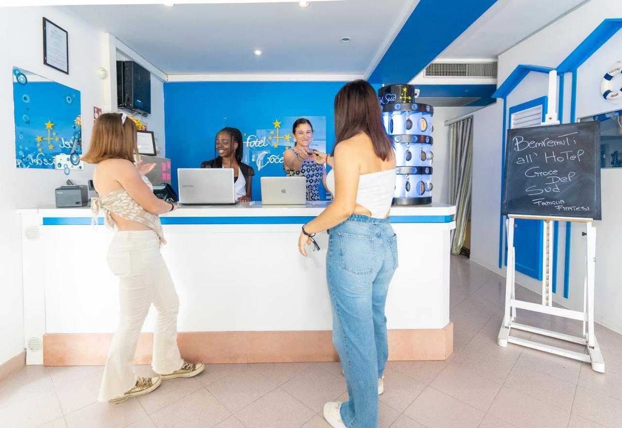 Hotel Croce Del Sud リミニ エクステリア 写真